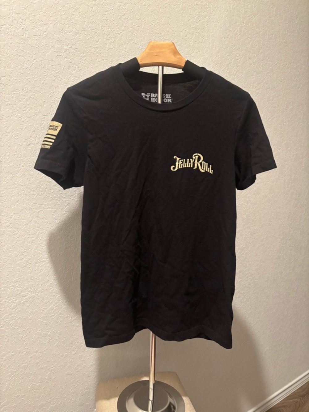 Rags of Honor Jelly Roll Graphic Tee Black Patriotic Sleeve Print Unisex Small